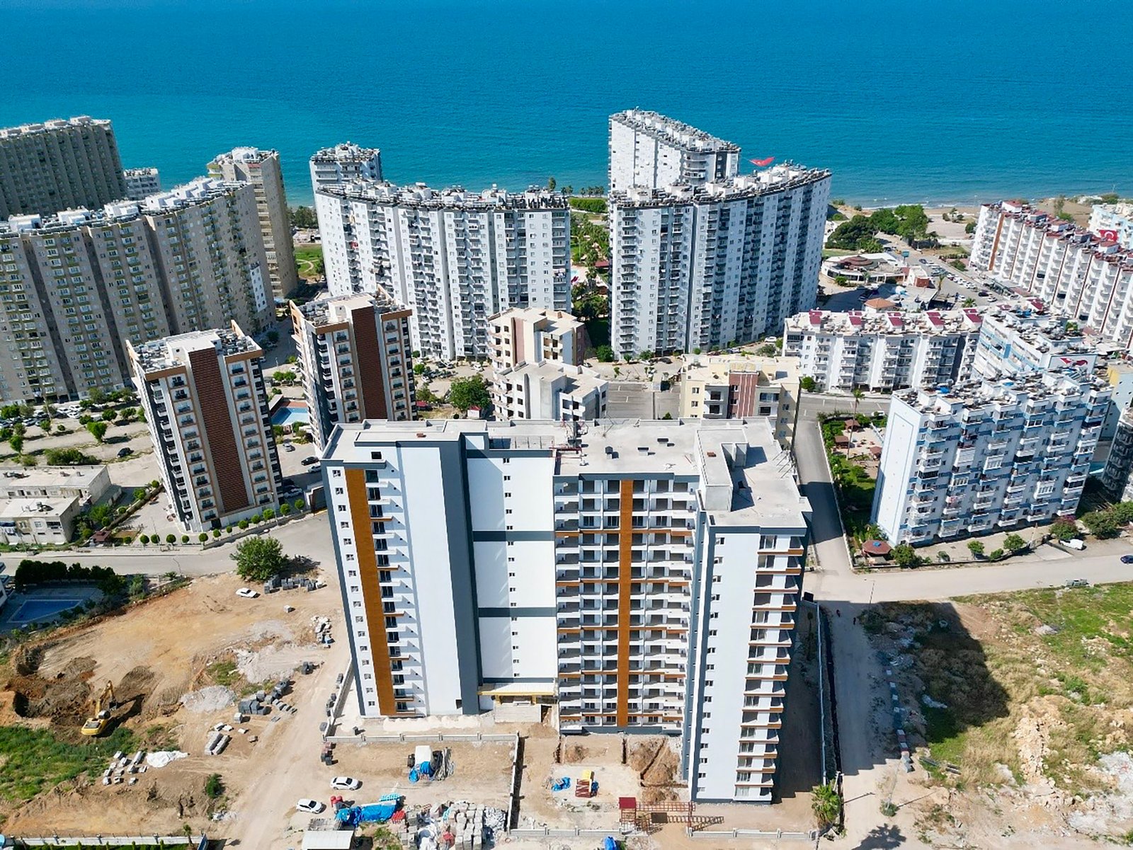 REMAX TROPIK'TEN TÖMÜK'TE LÜKS GENIŞ 2+1 DAIRE