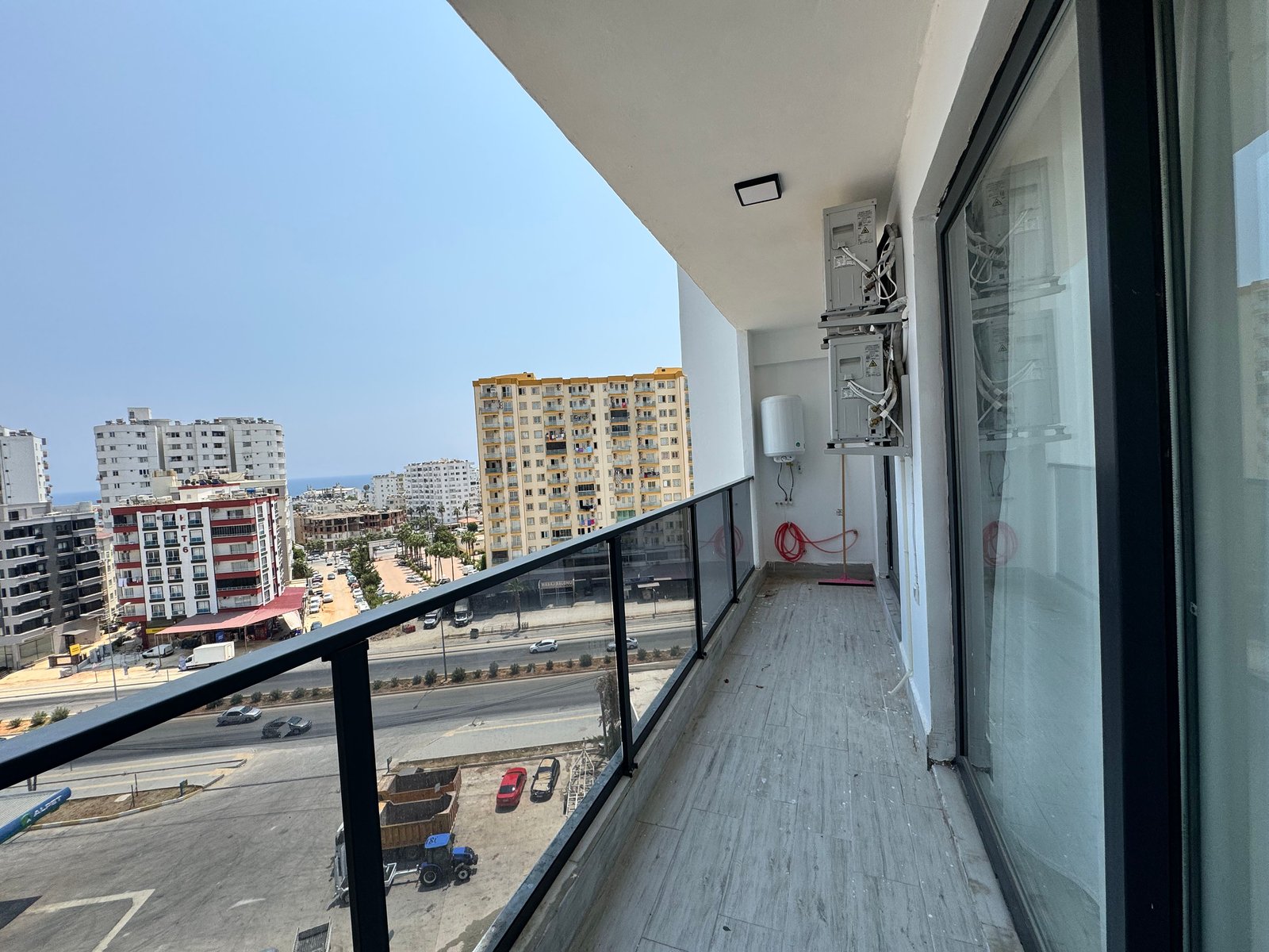 TURYAP TROPIK'TEN KIZ KALESINDE LÜX 1+1 HAVUZLU DAIRE