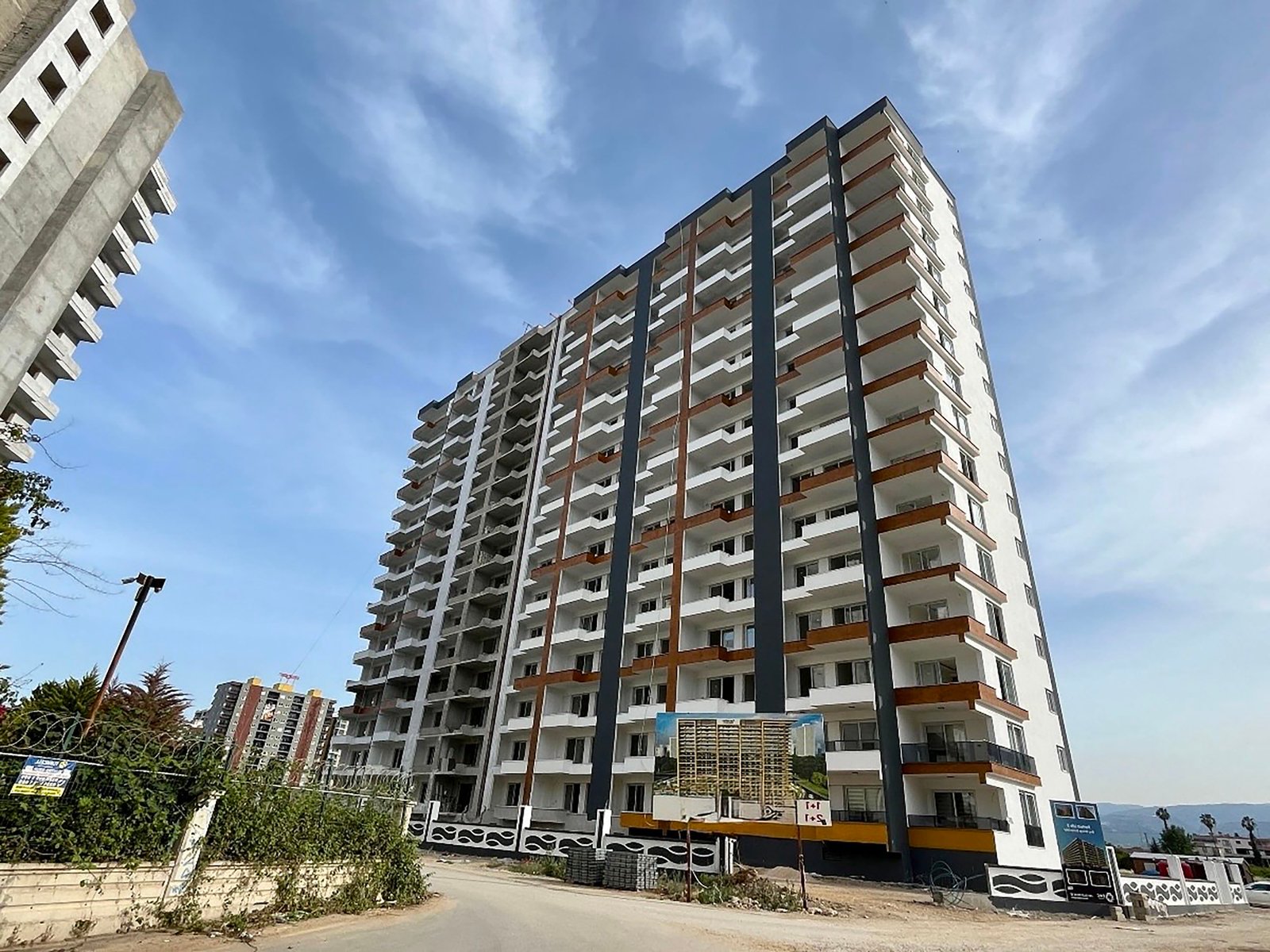 REMAX TROPIK'TEN TÖMÜK'TE LÜKS GENIŞ 2+1 DAIRE